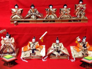 茨城県護国神社でひな人形の展示