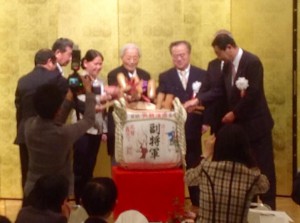 茨城県ベトナム友好協会会長の下山田虎之介さんの叙勲と米寿のお祝いでご挨拶