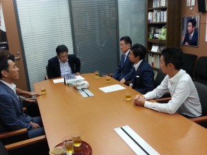 枝野幹事長に9月訪韓する民進党代表団の報告を行いました
