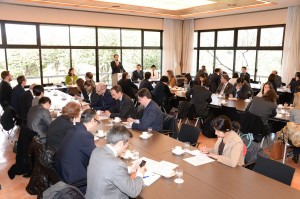 【民進党ニュース】江田憲司代表代行をブリーファーに迎え、カフェ・デモクラッツを開催