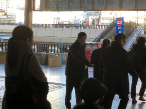 今朝は連合茨城水戸地区協の皆さんと水戸駅で駅頭を行いました