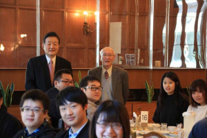 中国の留学生を国会見学に迎えました