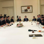 韓国の文在寅大統領と日韓議員連盟との会談